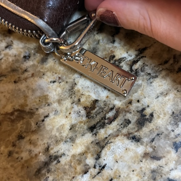 Brown leather Lockheart wristlet - Picture 2 of 10